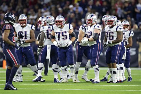 Patriots’ starting offensive line situation is a mess for second straight week